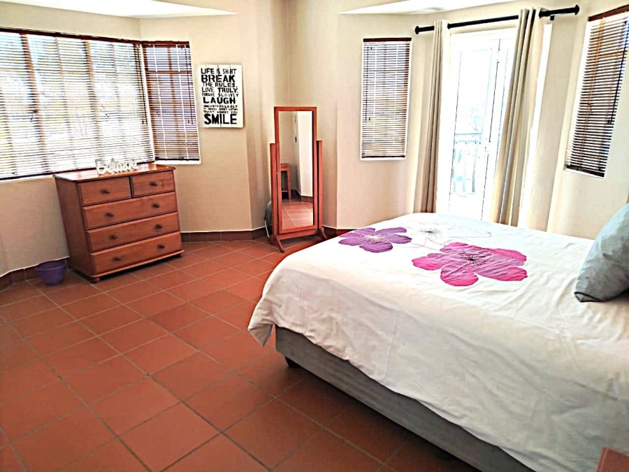 6 Bedroom Property for Sale in Vaal Dam Free State